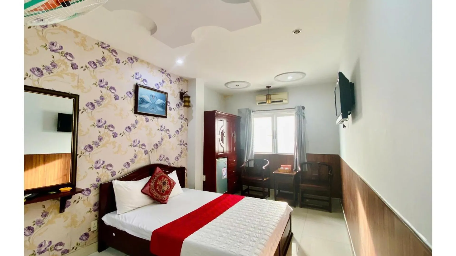 Hotel Phuong Nam 호치민 2*,  베트남