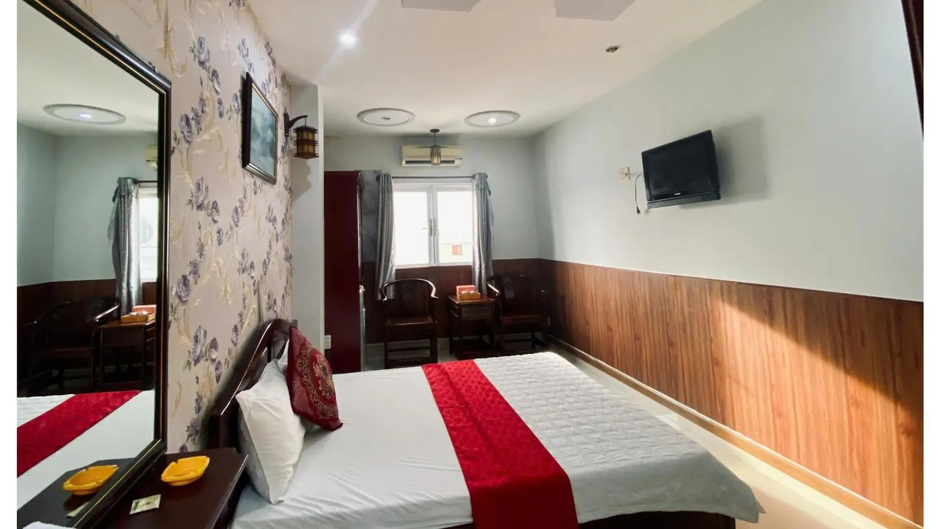 Hotel Phuong Nam Ho Chi Minh City